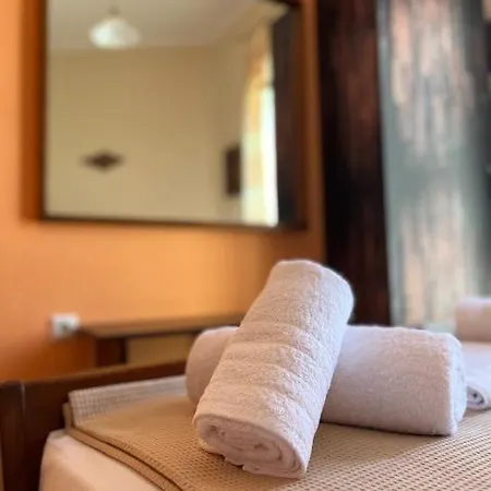 Christina's Garden View Casa Metagkitsi