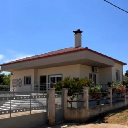 Christina's Garden View Casa *