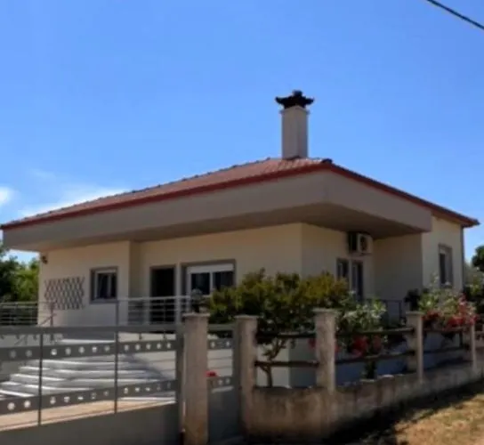 Christina's Garden View Casa *